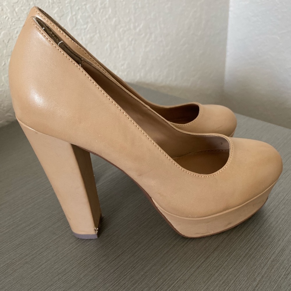 Steve Madden Block Nude heels